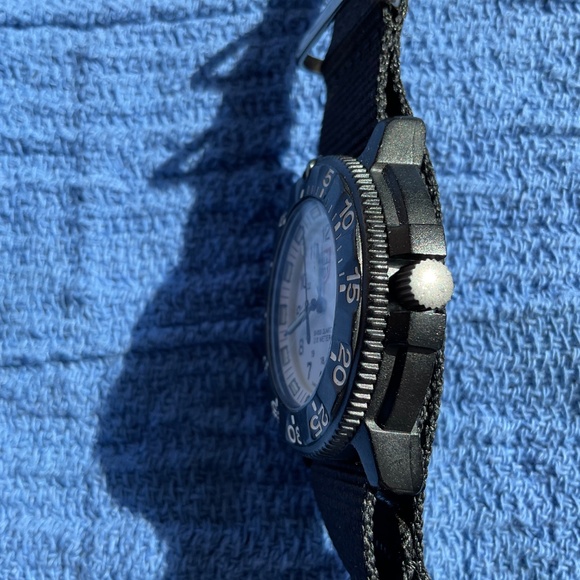 Luminox Navy Seal Watch - Picture 5 of 11